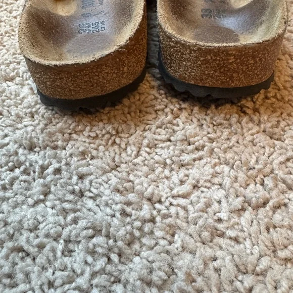 Birkenstock Cream Sandals with Gold Buckle - Picture 3 of 4